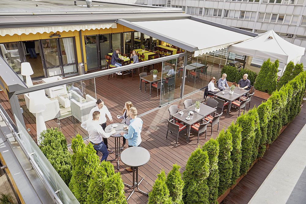 Dachterrasse und Wintergarten - Überblick