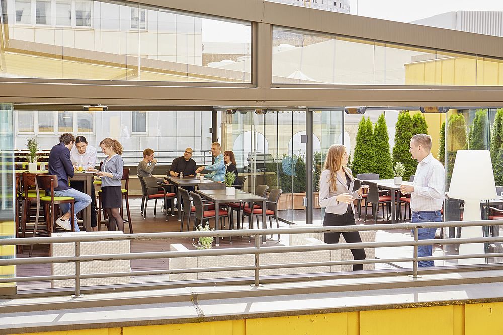 Event auf Dachterrasse mit Wintergarten